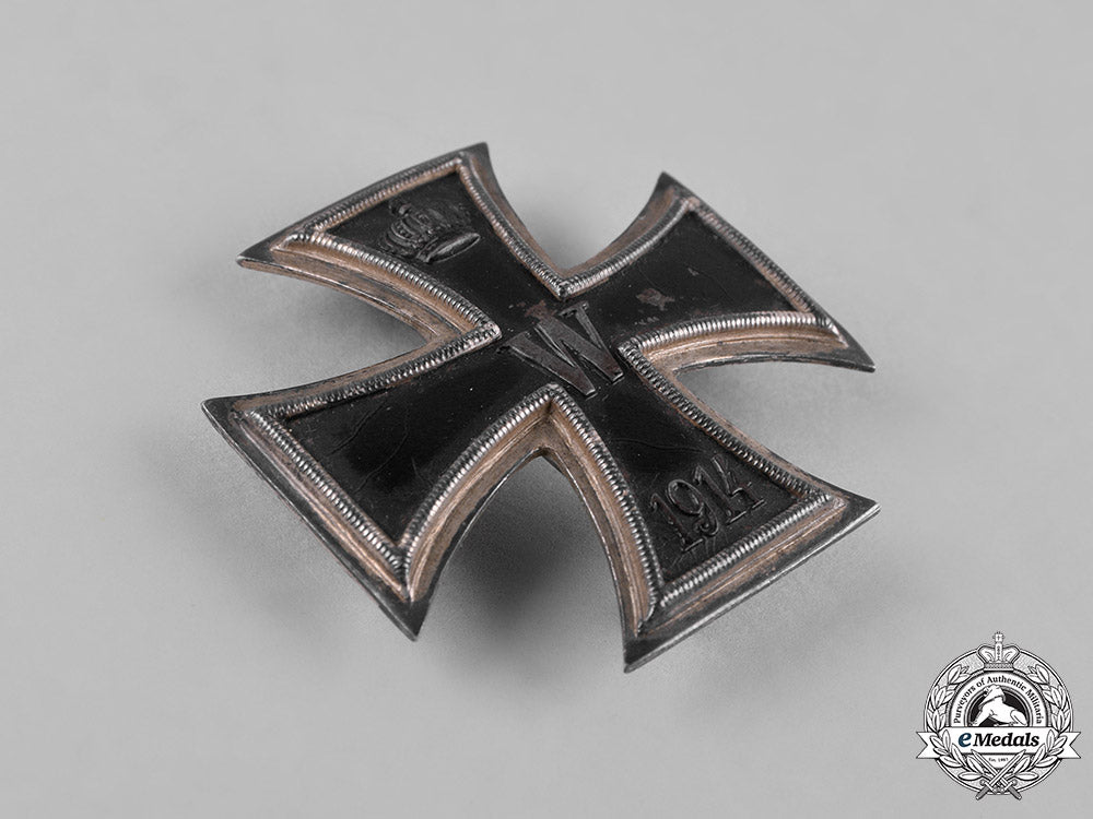 germany,_imperial._a1914_iron_cross,_i_class,_with_case_c18-051068