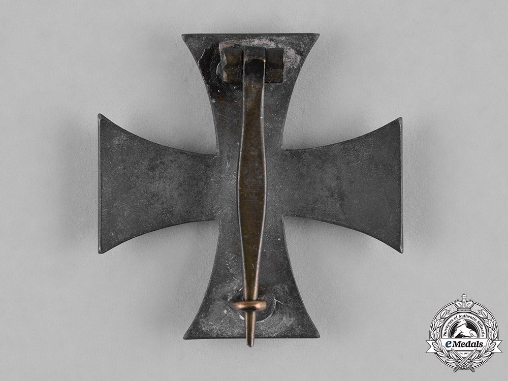 mecklenburg-_schwerin,_grand_duchy._a_military_merit_cross,_i_class,_c.1915_c18-051176_2