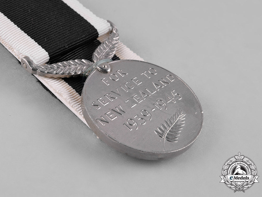 india,_new_zealand,_south_africa(_republic)._a_lot_of_four_second_war_service_medals_c18-051240