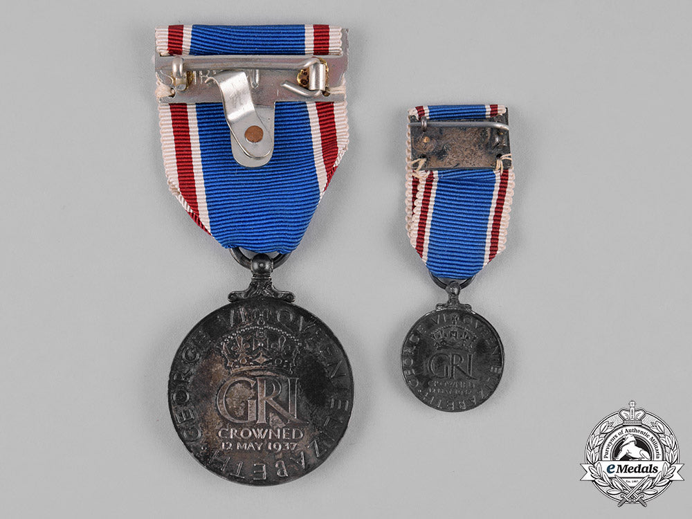 united_kingdom._a_king_george_vi_and_queen_elizabeth_coronation_medal1937,_fullsize_and_miniature_c18-051257_1_1