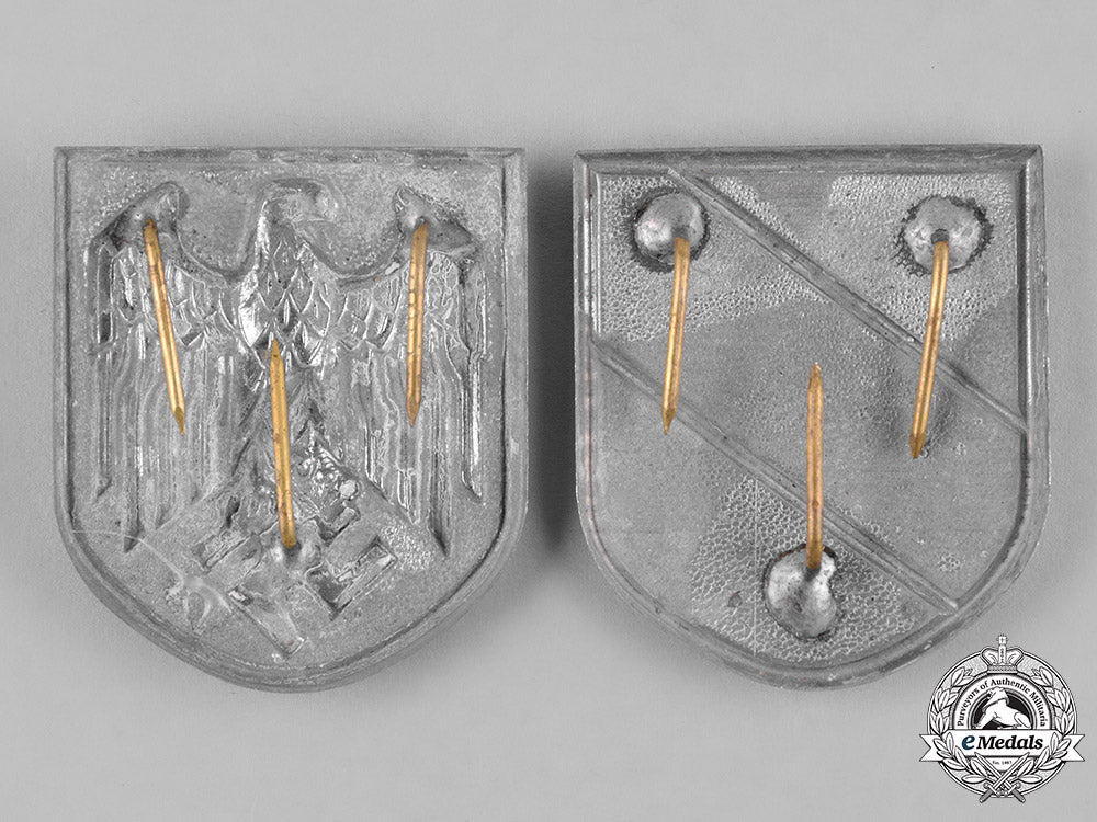 germany,_dak._a_pair_of_afrika_korps_pith_helmet_shields_c18-051392