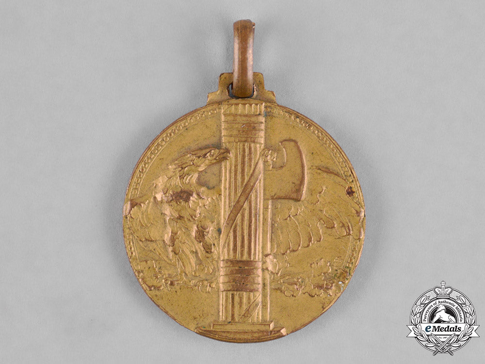 italy,_kingdom._a_fascist_award_medal_c18-051568