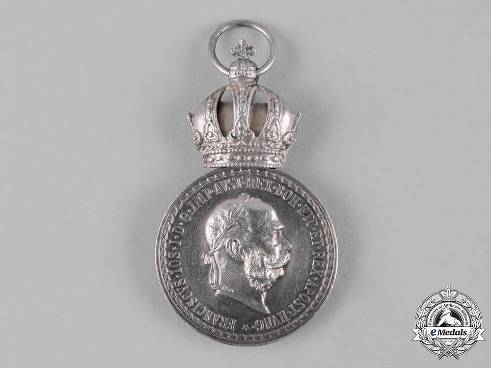 austria,_imperial._a_pair_of_military_merit_medals_c18-051747