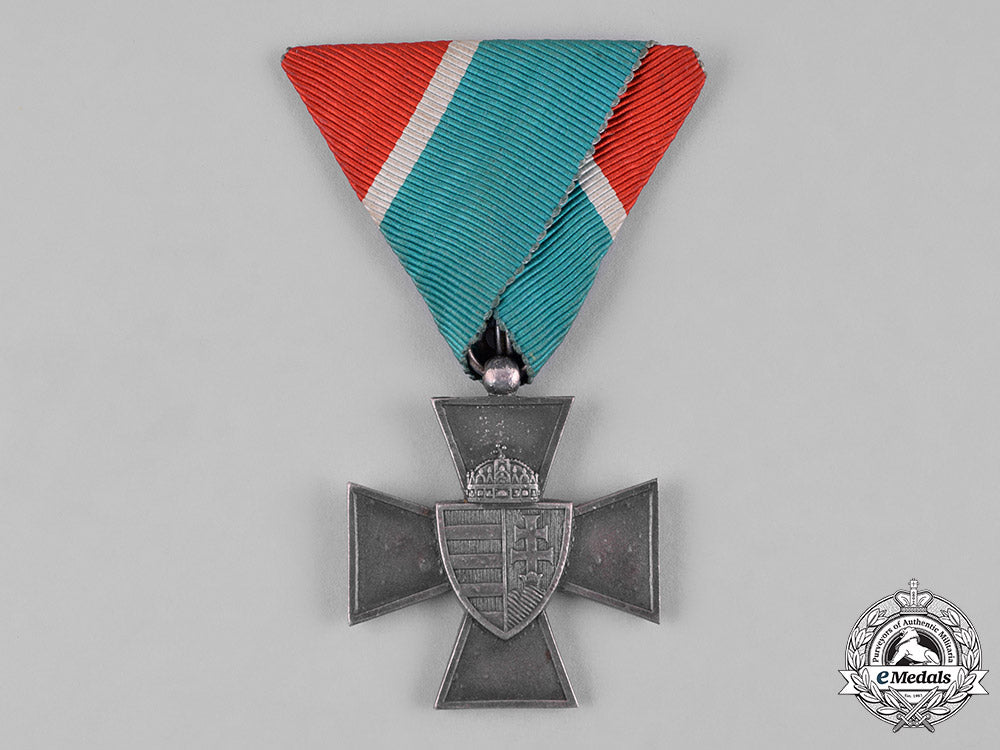 hungary,_kingdom._a_national_defence_cross,_c.1940_c18-051789