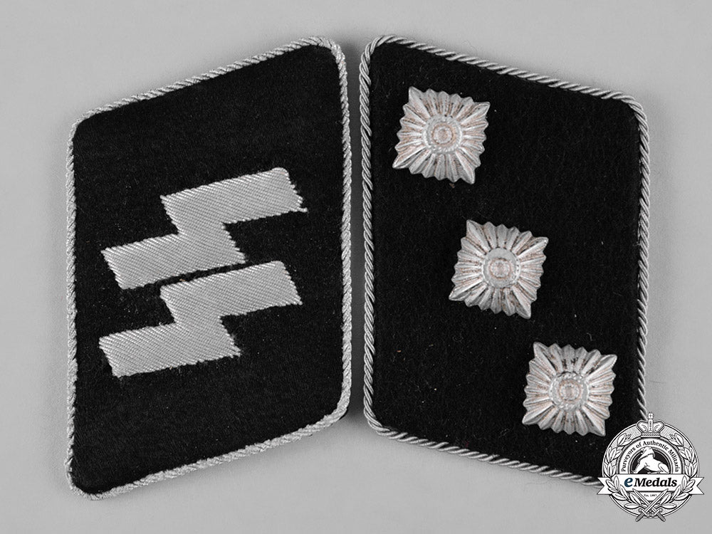 germany,_waffen-_ss._a_pair_of_untersturmführer_collar_tabs_c18-051933