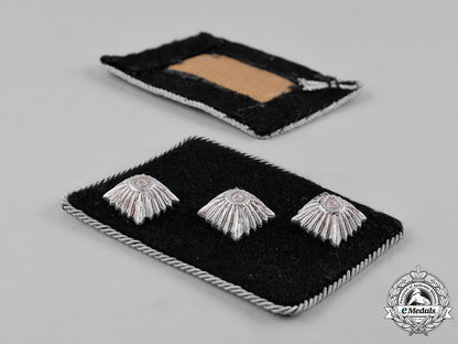 germany,_waffen-_ss._a_pair_of_untersturmführer_collar_tabs_c18-051935
