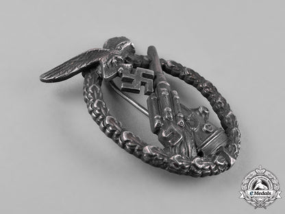 germany,_luftwaffe._a_flak_badge_by_c.e._juncker_c18-052045