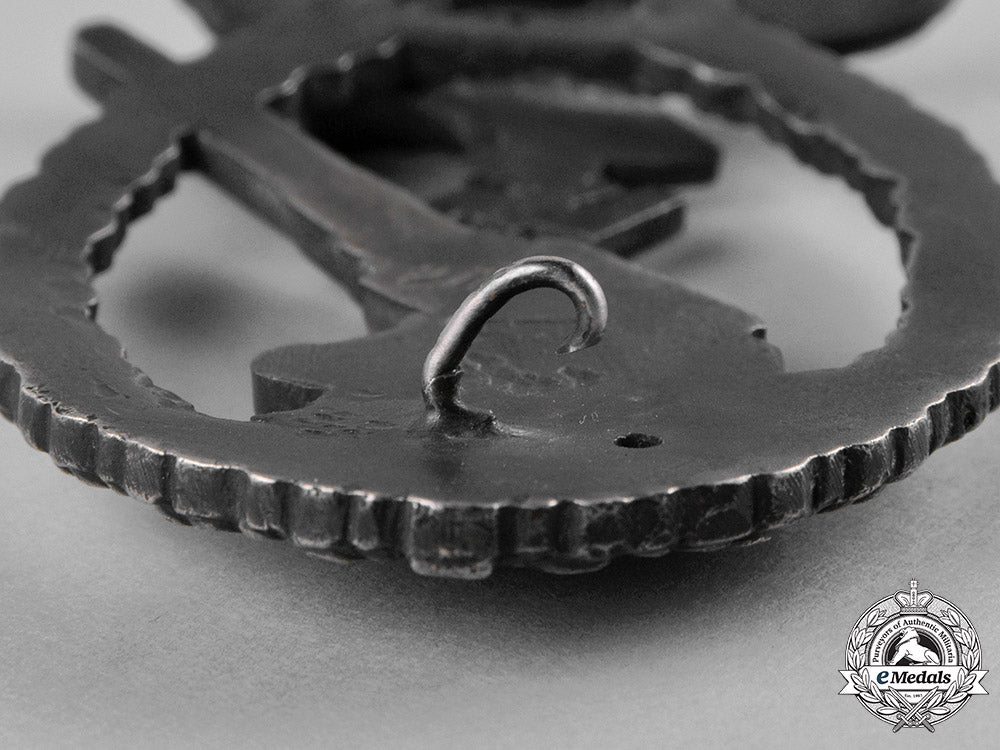 germany,_luftwaffe._a_flak_badge_by_c.e._juncker_c18-052047