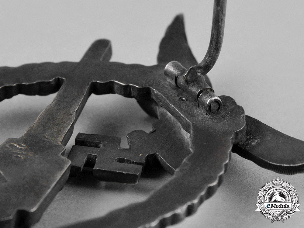 germany,_luftwaffe._a_flak_badge_by_c.e._juncker_c18-052048