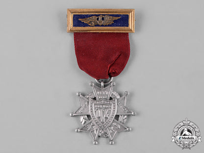 united_states._a_union_veteran_legion(_uvl)_officer's_membership_badge_c18-052194