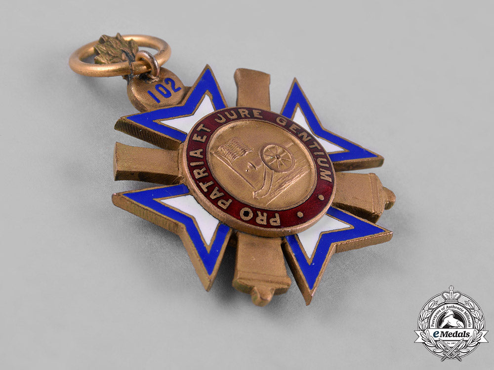 united_states._a_veteran_corps_of_artillery_of_the_state_of_new_york_membership_badge,_c.1920_c18-052214_1
