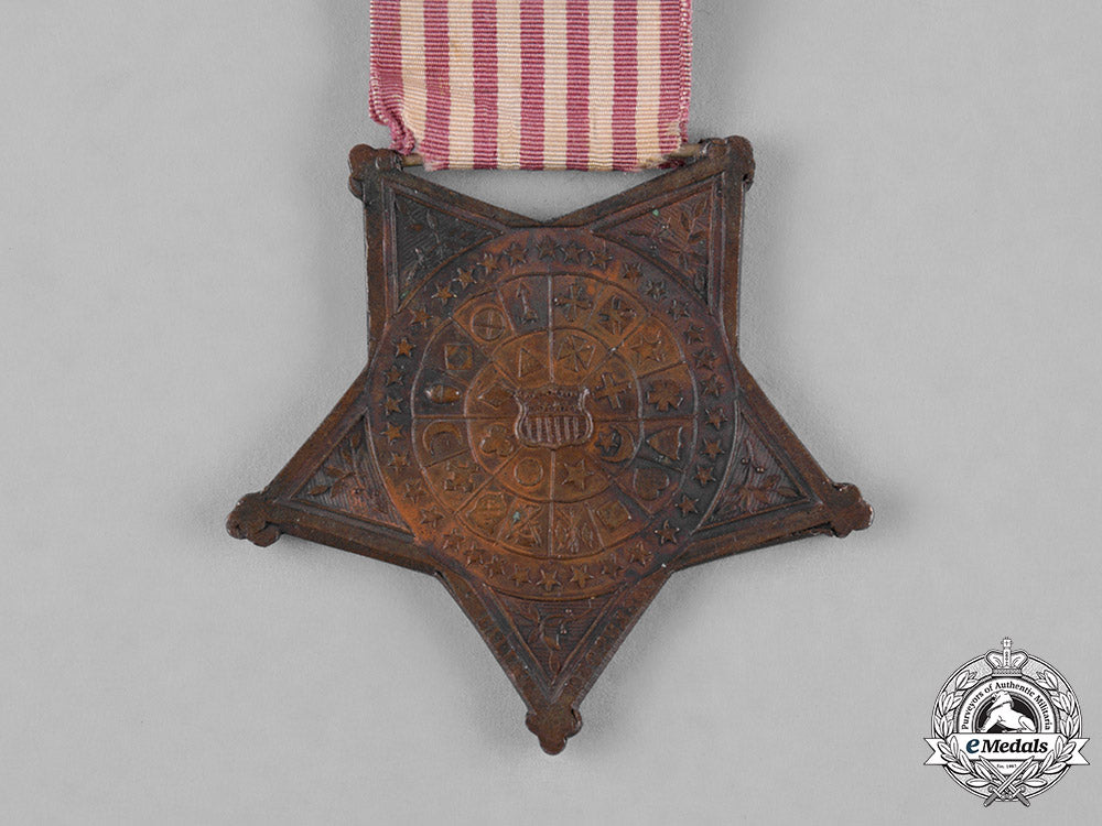 united_states._a_grand_army_of_the_republic(_gar)_membership_badge_c18-052246