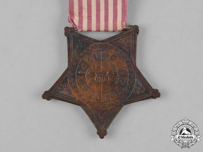 united_states._a_grand_army_of_the_republic(_gar)_membership_badge_c18-052246