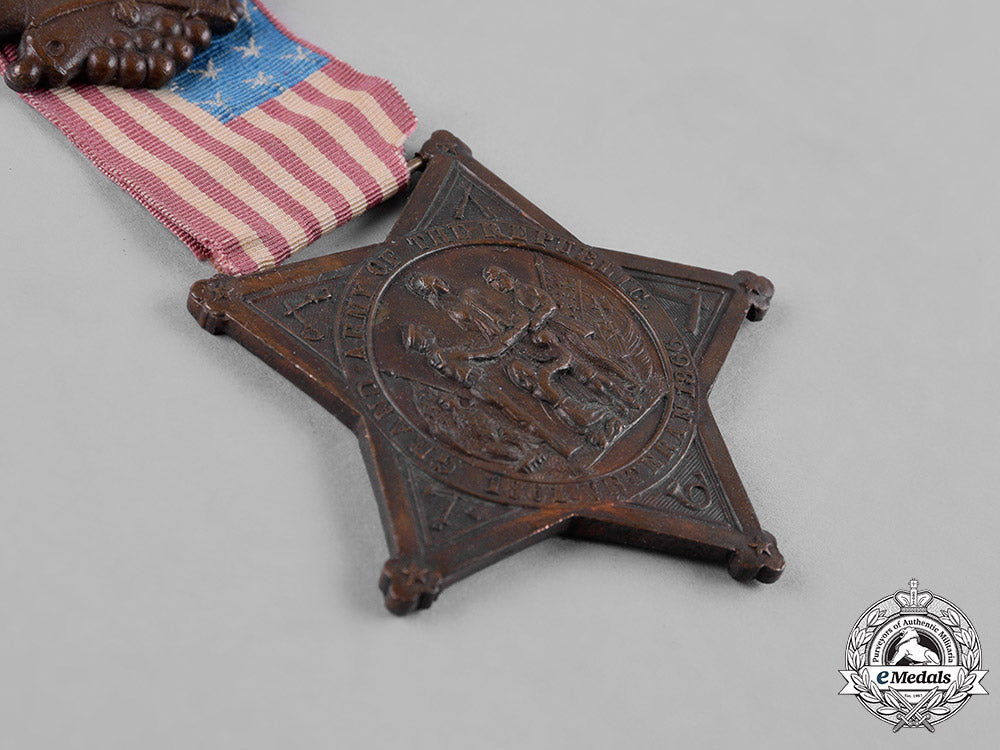 united_states._a_grand_army_of_the_republic(_gar)_membership_badge_c18-052247