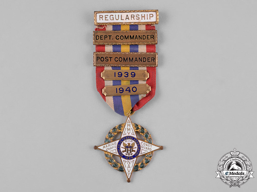 united_states._a_regular_veterans_association_department/_post_commander's_membership_badge,_c.1940_c18-052272