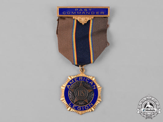 united_states._an_american_legion_past_commander's_membership_badge,_c.1938_c18-052408_1