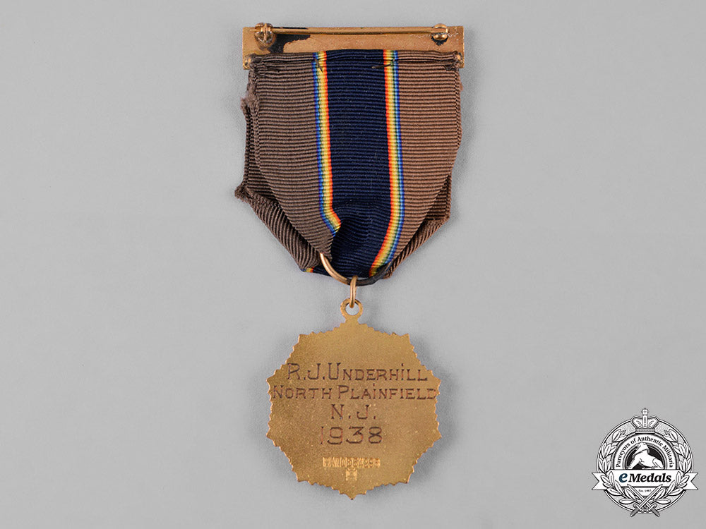 united_states._an_american_legion_past_commander's_membership_badge,_c.1938_c18-052409_1