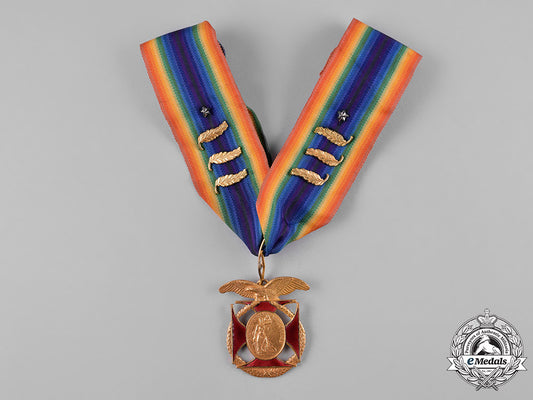 united_states._a_military_order_of_the_world_wars_past_commander's_membership_badge,_c.1945_c18-052430_1
