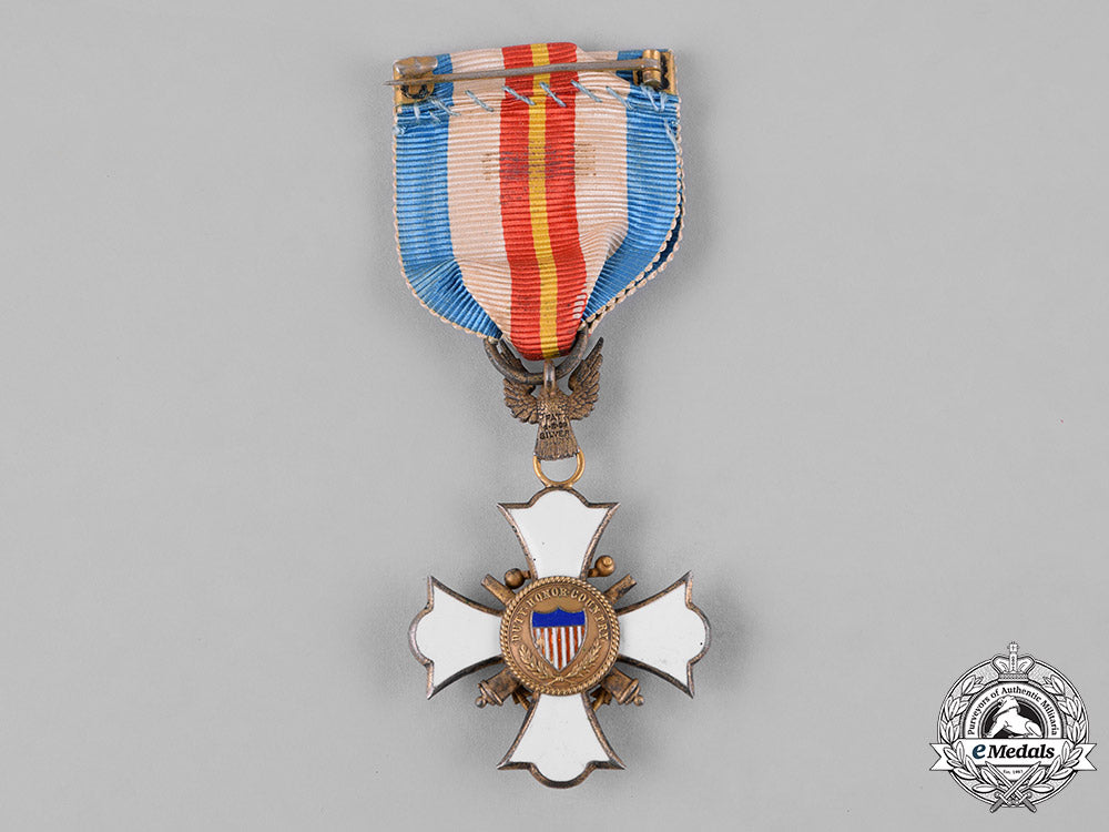 united_states._a_naval&_military_order_of_the_spanish-_american_war_membership_badge,_c.1910_c18-052443_1