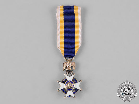 united_states._a_minature_national_society_of_the_sons_of_the_american_revolution_membership_badge,_c.1920_c18-052450_1