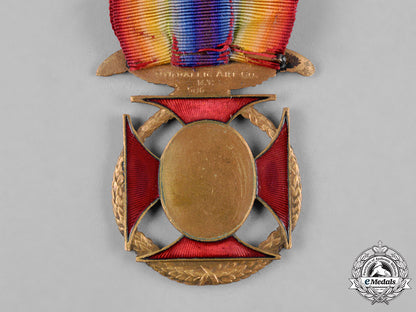 united_states._a_military_order_of_the_world_war_membership_badge,_c.1920_c18-052464_1