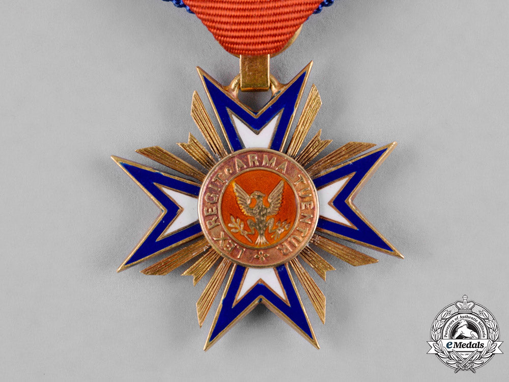 united_states._a_military_order_of_the_loyal_legion_of_the_united_states_membership_badge_in_gold,_c.1918_c18-052474