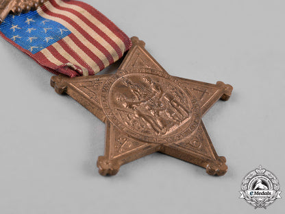 united_states._a_grand_army_of_the_republic(_gar)_membership_badge_c18-052497