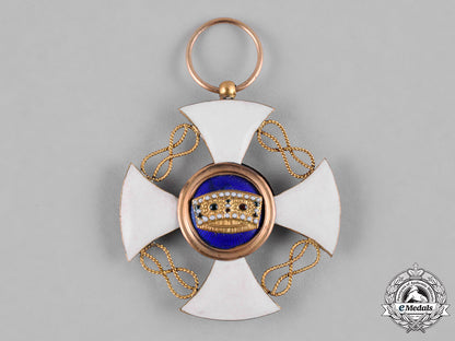 italy,_kingdom._order_of_the_crown_in_gold,_v_class_knight,_c.1900_c18-052503