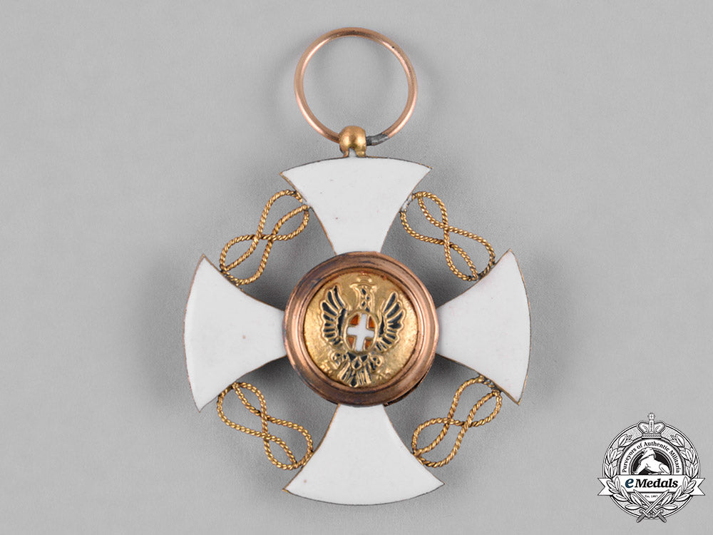 italy,_kingdom._order_of_the_crown_in_gold,_v_class_knight,_c.1900_c18-052504
