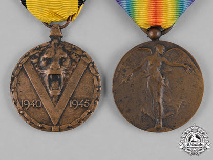 belgium,_kingdom._a_lot_of_four_awards&_decorations_c18-052775