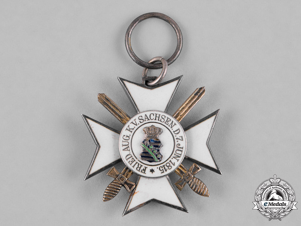saxony,_kingdom._a_civil_merit_order,_ii_class_cross_with_swords,_by_scharffenberg,_c.1915_c18-052886