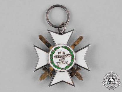 saxony,_kingdom._a_civil_merit_order,_ii_class_cross_with_swords,_by_scharffenberg,_c.1915_c18-052887