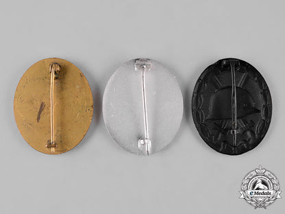 germany,_wehrmacht._a_group_of_wound_badges,_all_grades,1957_issue_c18-052980