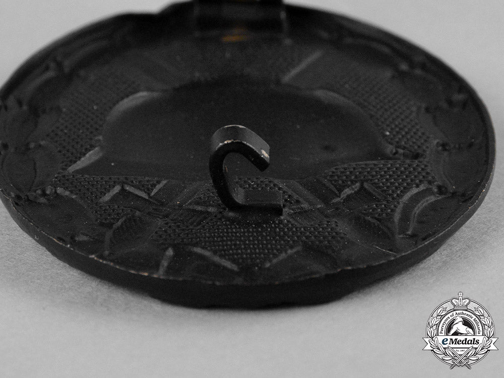 germany,_wehrmacht._a_group_of_wound_badges,_all_grades,1957_issue_c18-052988