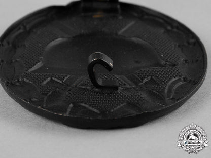 germany,_wehrmacht._a_group_of_wound_badges,_all_grades,1957_issue_c18-052988