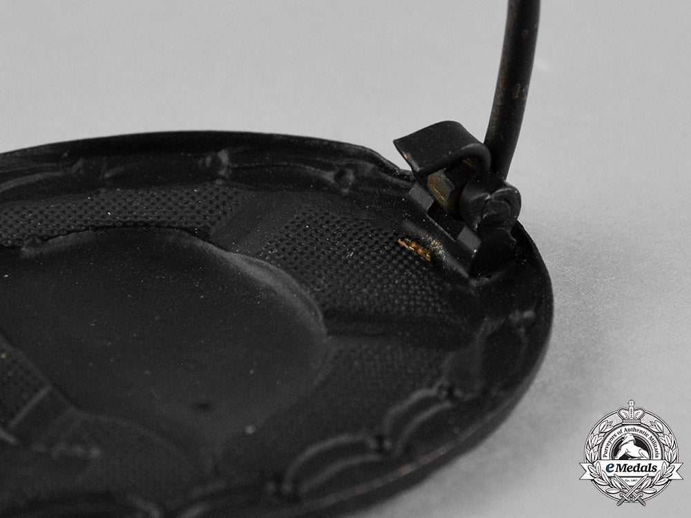 germany,_wehrmacht._a_group_of_wound_badges,_all_grades,1957_issue_c18-052989