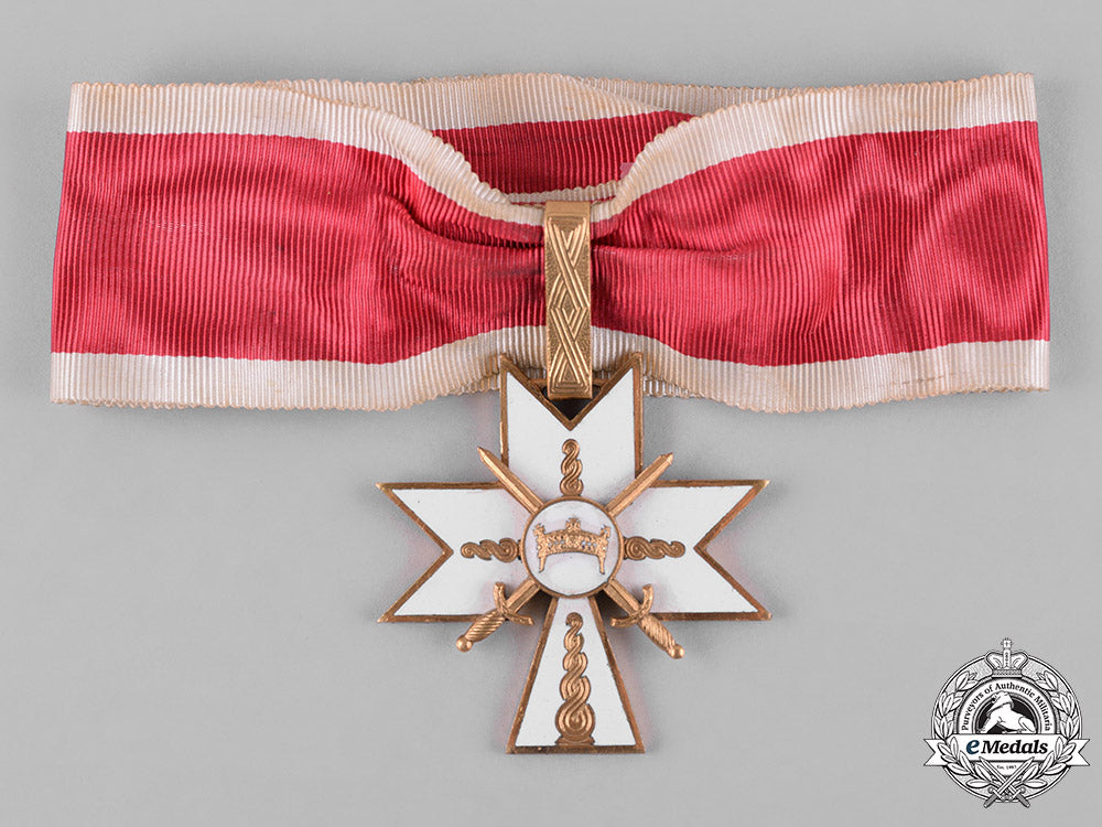 croatia,_independent_state._an_order_of_the_crown_of_king_zvonimir,_i_class_with_swords,_c.1941_c18-053152_1_1_1_1_1