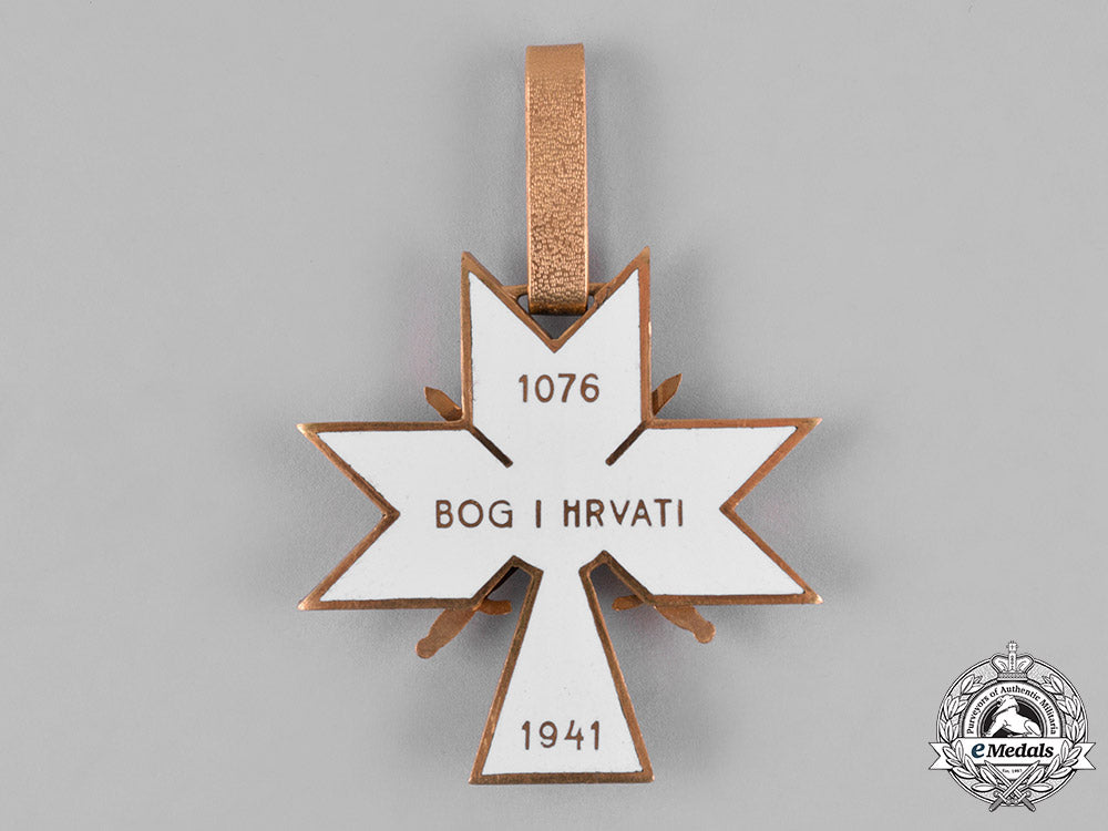 croatia,_independent_state._an_order_of_the_crown_of_king_zvonimir,_i_class_with_swords,_c.1941_c18-053154_1_1_1_1_1