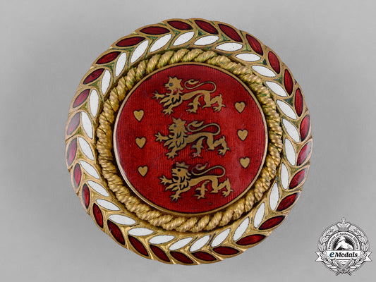 denmark,_kingdom._an_officer's_cap_badge,_c.1914_c18-053223_1