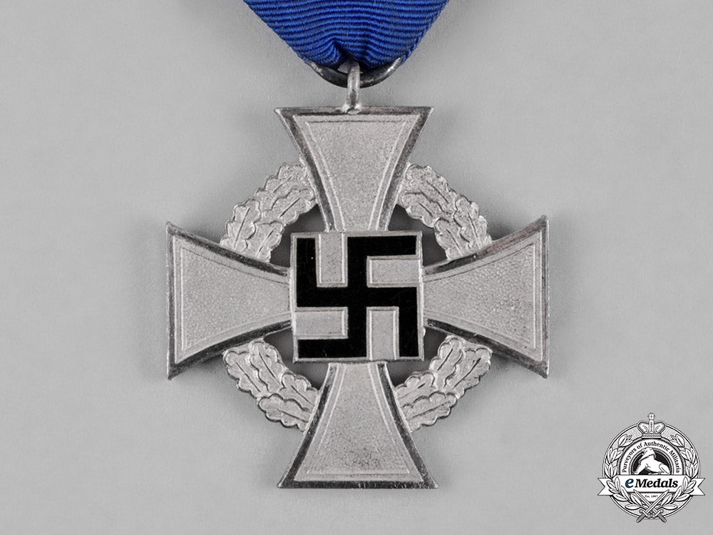germany,_wehrmacht._a_lot_of_second_war_period_decorations&_medals_c18-053295