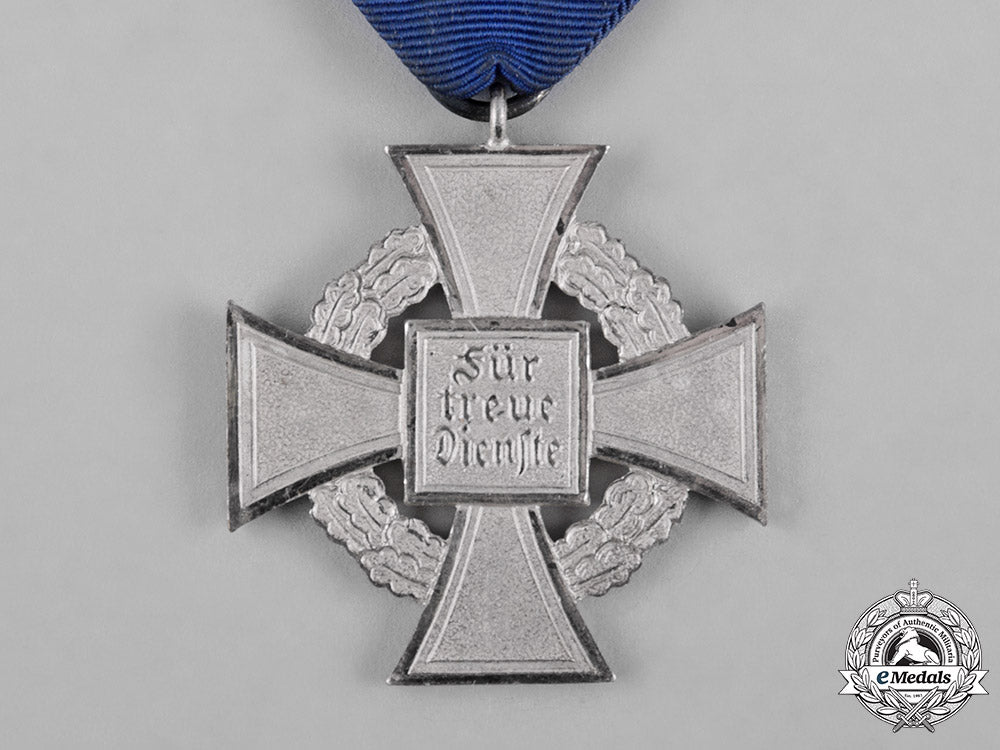 germany,_wehrmacht._a_lot_of_second_war_period_decorations&_medals_c18-053296