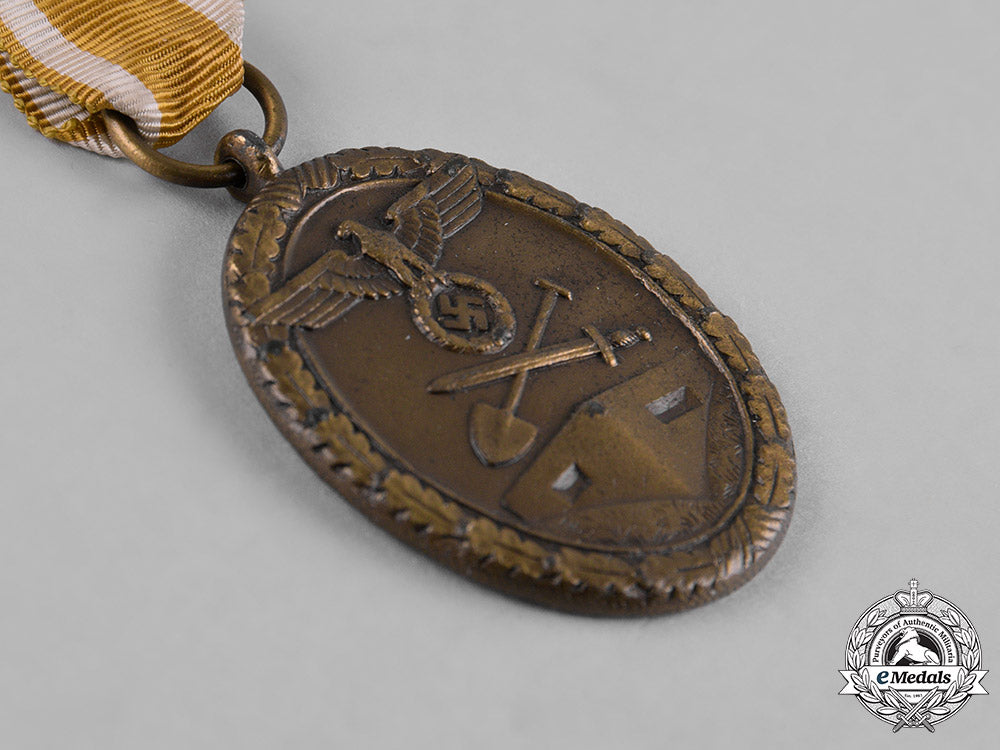germany,_wehrmacht._a_lot_of_second_war_period_decorations&_medals_c18-053303
