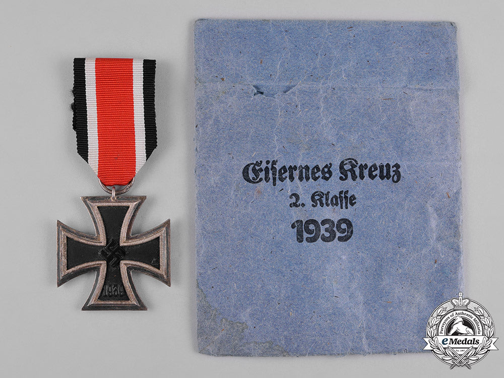 germany,_wehrmacht._a1939_iron_cross,_ii_class,_with_envelope_c18-053426
