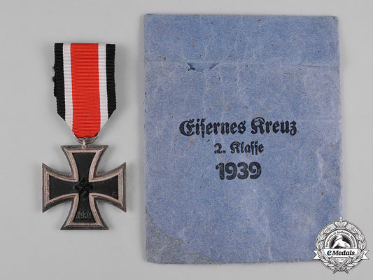 germany,_wehrmacht._a1939_iron_cross,_ii_class,_with_envelope_c18-053426