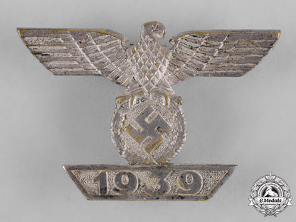 germany,_wehrmacht._a_clasp_to_the_iron_cross_i_class,_by_wilhelm_deumer_c18-053447