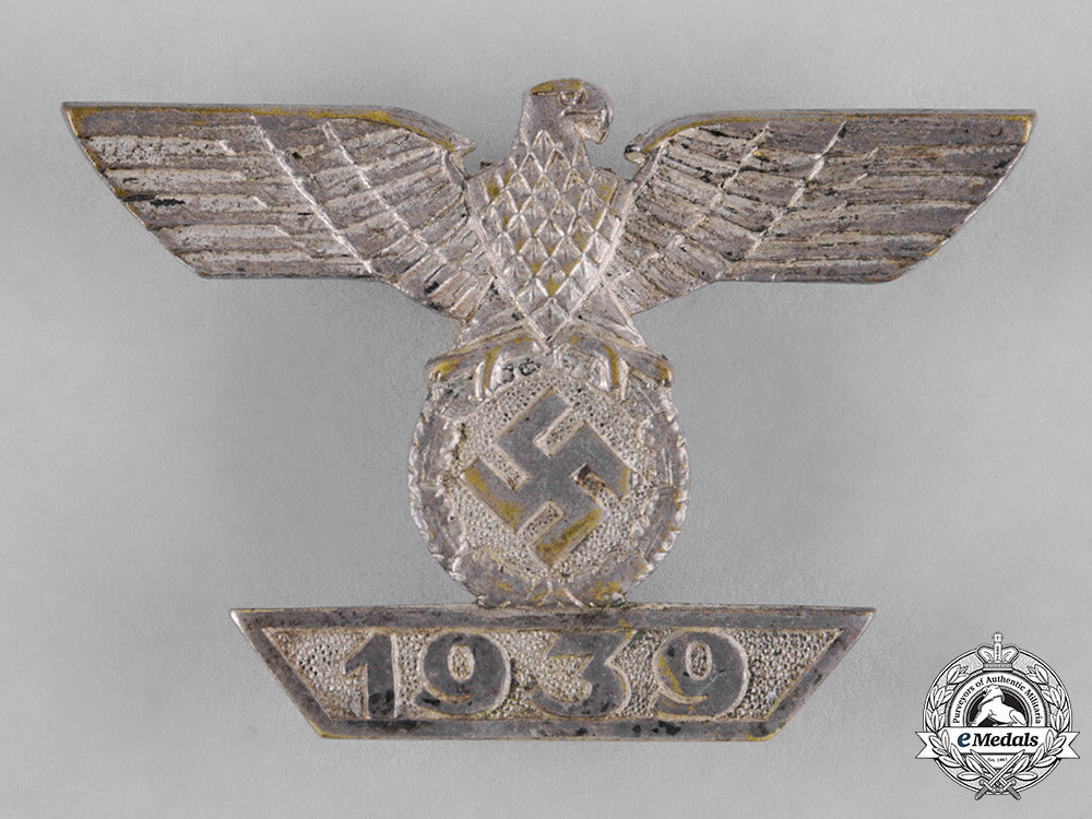 germany,_wehrmacht._a_clasp_to_the_iron_cross_i_class,_by_wilhelm_deumer_c18-053447