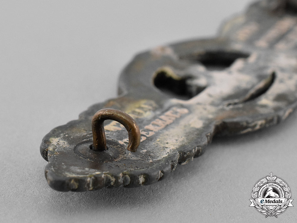 germany,_kriegsmarine._a_u-_boat_front_clasp,_bronze_grade,_by_c._schwerin,2_nd_pattern_c18-053513