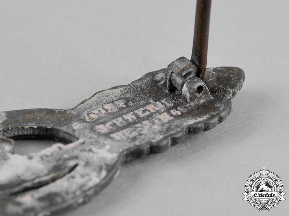 germany,_kriegsmarine._a_u-_boat_front_clasp,_bronze_grade,_by_c._schwerin,2_nd_pattern_c18-053514