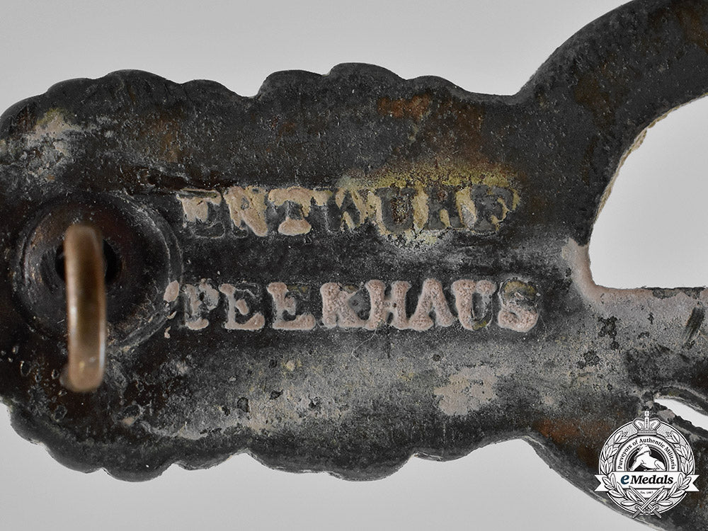 germany,_kriegsmarine._a_u-_boat_front_clasp,_bronze_grade,_by_c._schwerin,2_nd_pattern_c18-053516