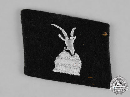 germany,_ss._a_single21_st_waffen-_gebirgs-_division_der_ss_skanderberg(_albanische_nr.2)_collar_tab_c18-053575